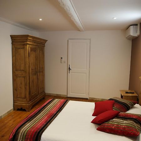 Les Pins Restaurant Et Chambre D'Hotes Сийан-ла-Каскад Экстерьер фото