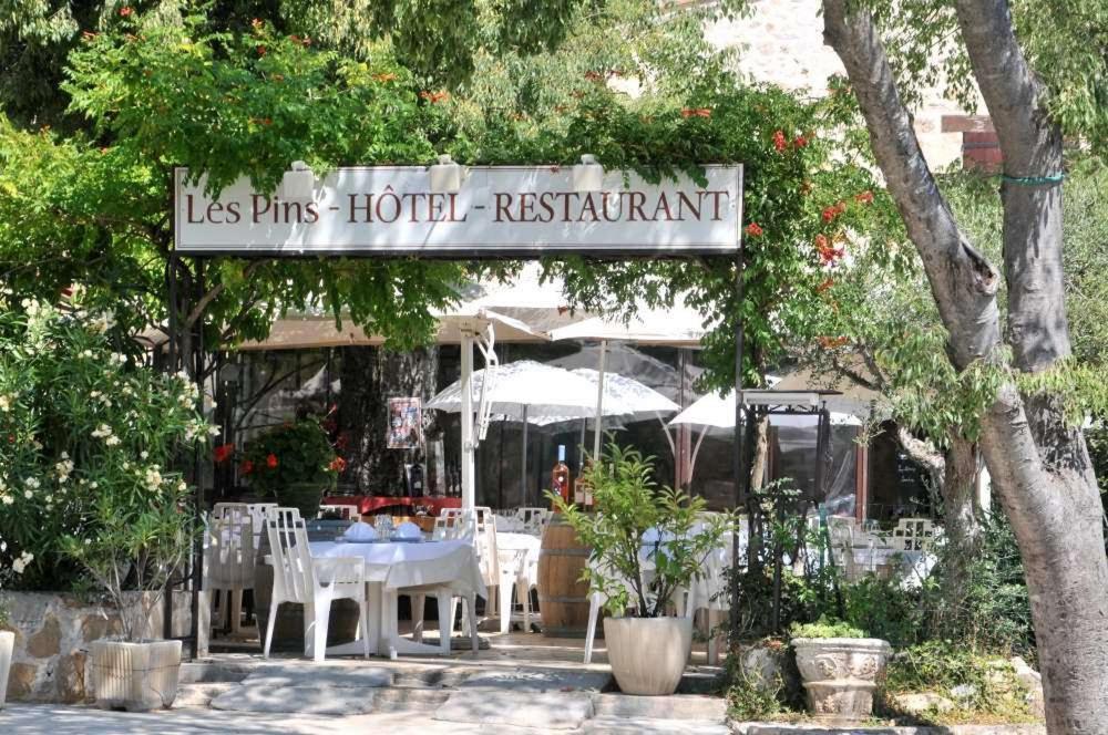 Les Pins Restaurant Et Chambre D'Hotes Сийан-ла-Каскад Экстерьер фото